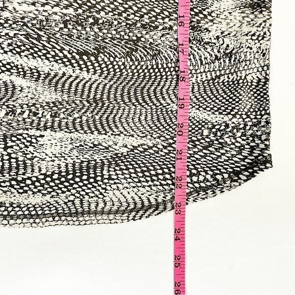 Lululemon For The Run Short Sleeve Top - Picture 6 of 6